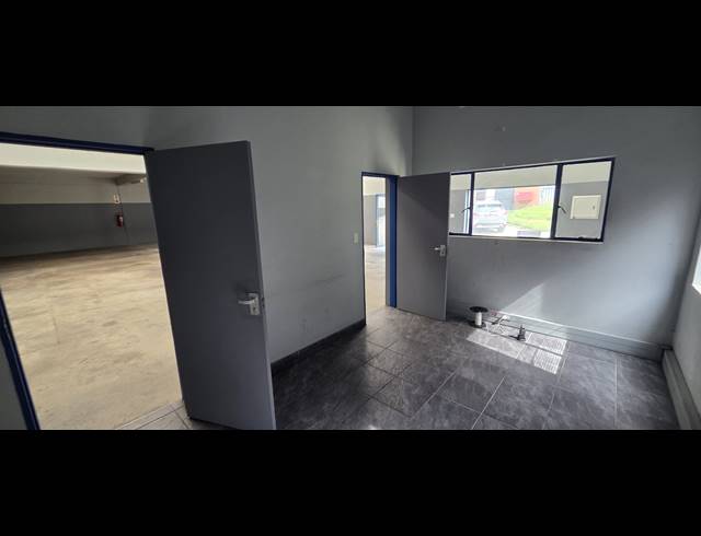 360M² WAREHOUSE TO LET IN RIVERSIDE PARK